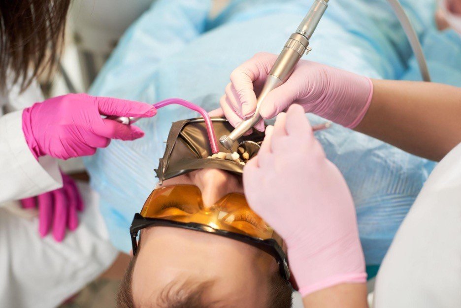DENTAL MOBILE ASSISTING